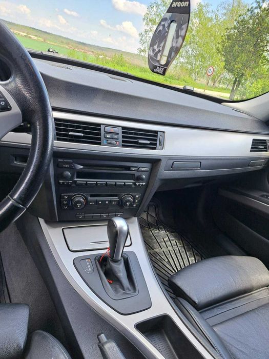 BMW E91 325xi газ/бензин