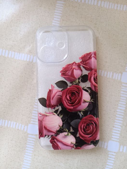 Чехлы на iPhone 16 три за 1000