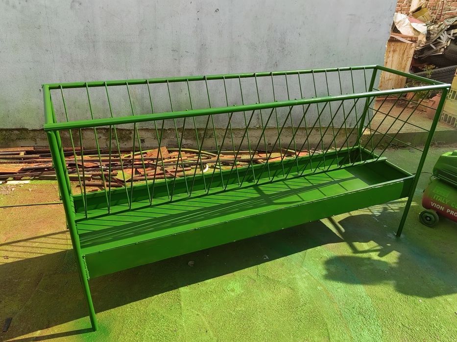 Пасищни хранилки за крави ,телета