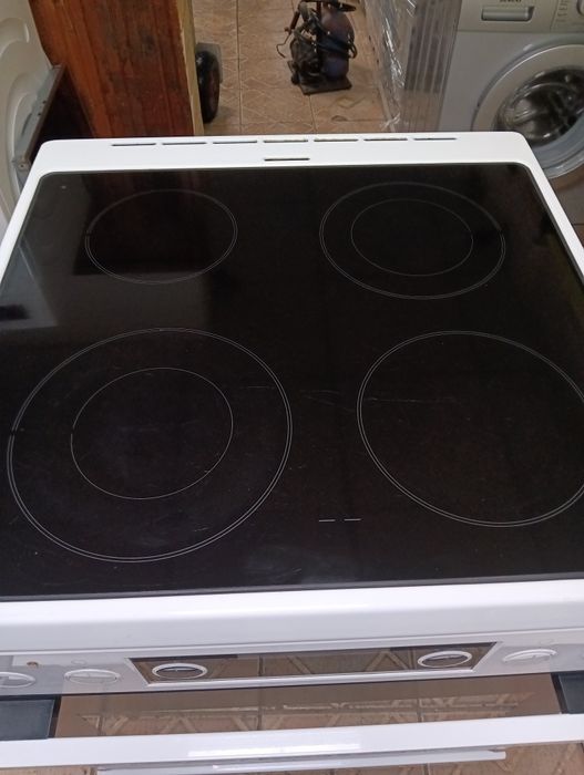 Свободно стояща печка скерамичен плот Gorenje с 2 години гаранция!