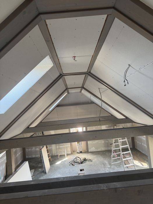 executam amenajari interioare si exterioare