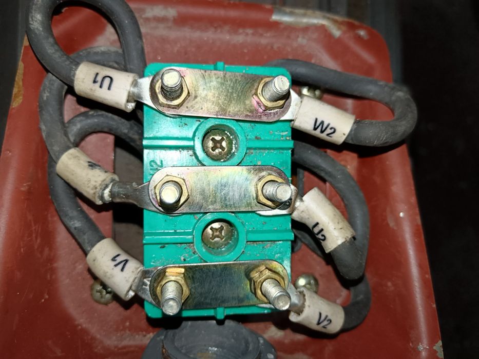 Продам электродвигатель 10кв