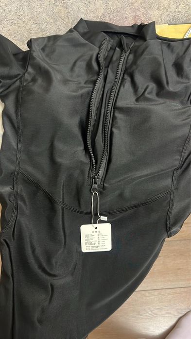 Продается новый купальник