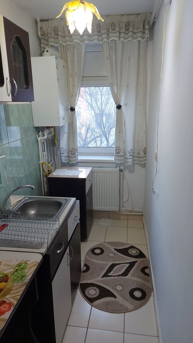 Vand apartament cu o camera, 30m2 utili, etaj 1