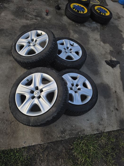 Set jante structurate 5x105 Opel Astra J K 225 50 17 roti iarna