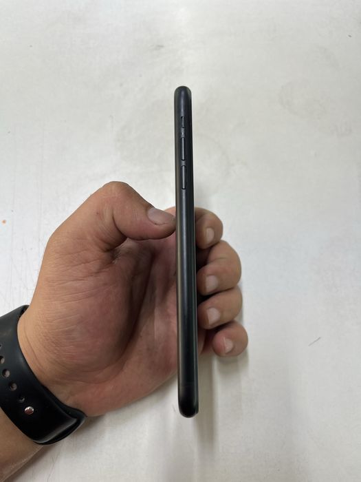 Iphone XR (64GB) в идеальном состояний