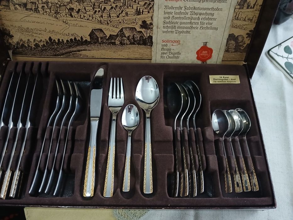Tacâmuri Solingen cu auriu pentru 6 persoane