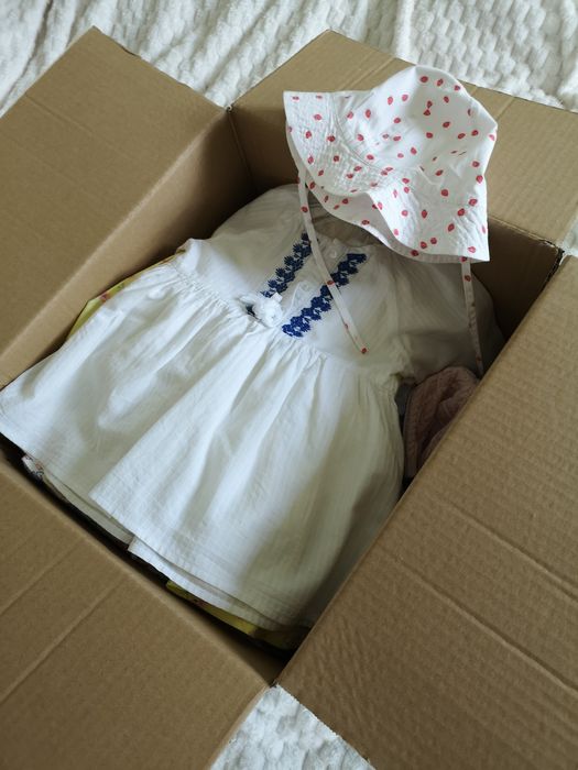 Vând lot de hăinuțe 6-9 luni H&M