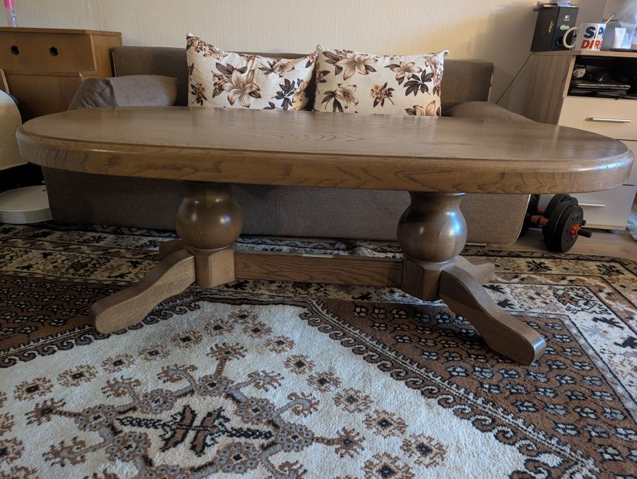 Голяма масивна дъбова холна маса