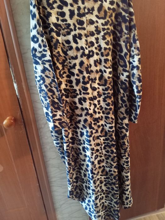 Платье леопард 50,52размер