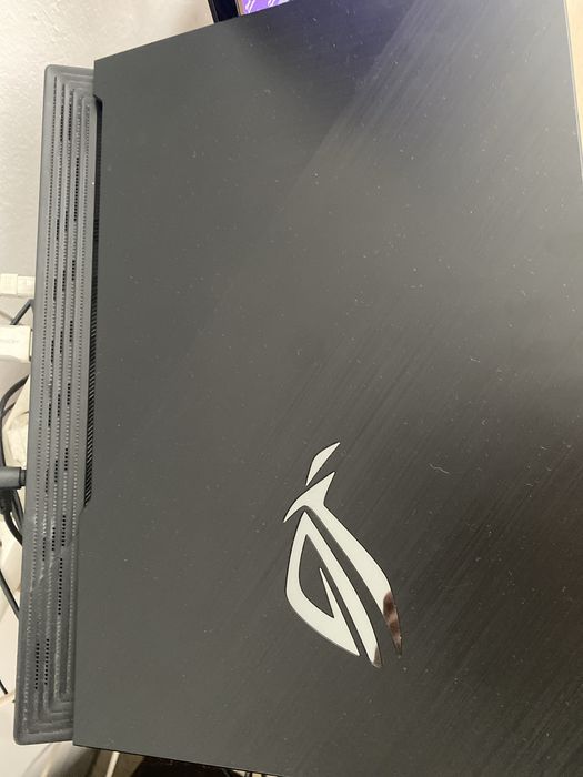 Vand Laptop Rog Strix