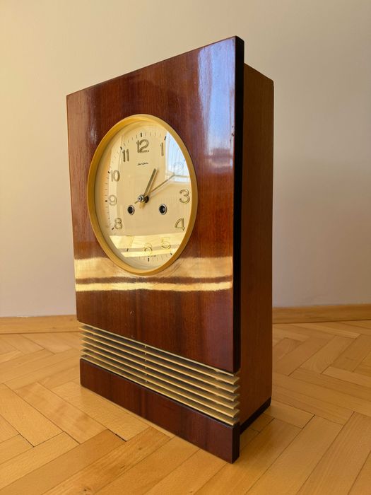 Стари луксозни ретро соц стенни дървени часовници Янтарь СССР - 2 броя