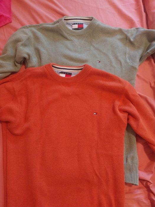 Пуловери от добри марки.