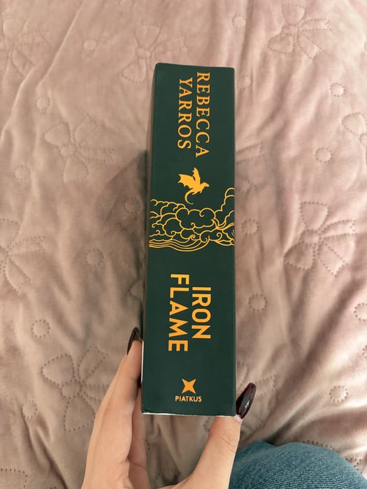 Продавам чисто нови книги