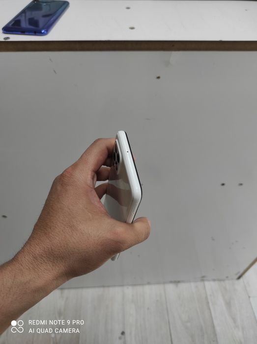 Samsung A22 holati yahshi garantiyasi bor