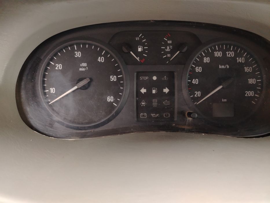Vând Opel Vivaro 1.9 TDI