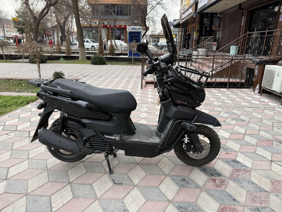 Tank skutor sotiladi