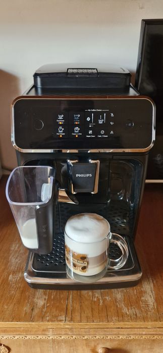 Espressor cafea automat Philips Saeco LatteGo