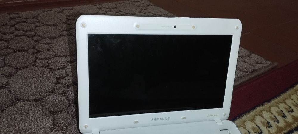 Samsung netbook xolati zo'r