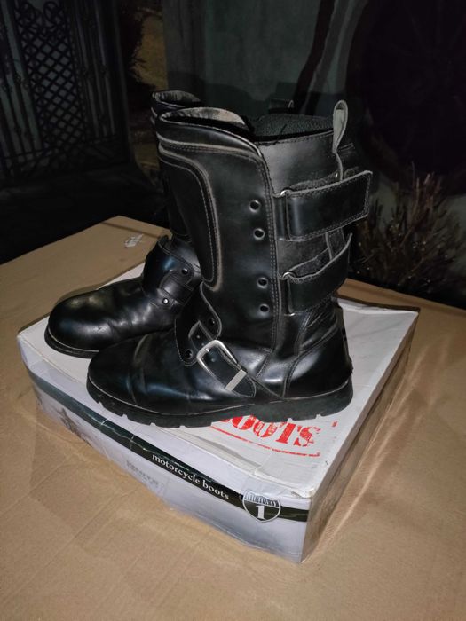 Мотоботуши Louis Highway1