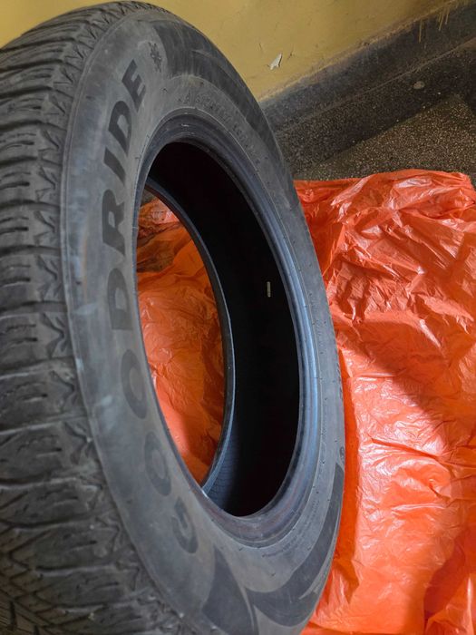 4 бр. всесезонни гуми Goodride 215/60 R17 96H
