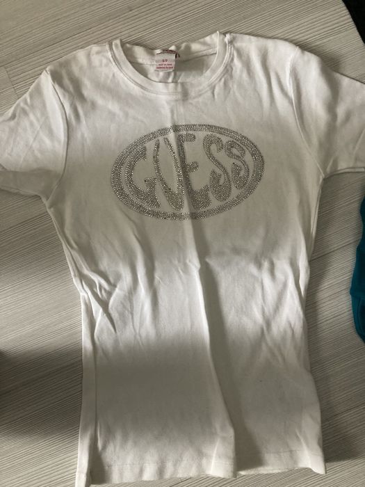 tricouri marca guess, marimea s