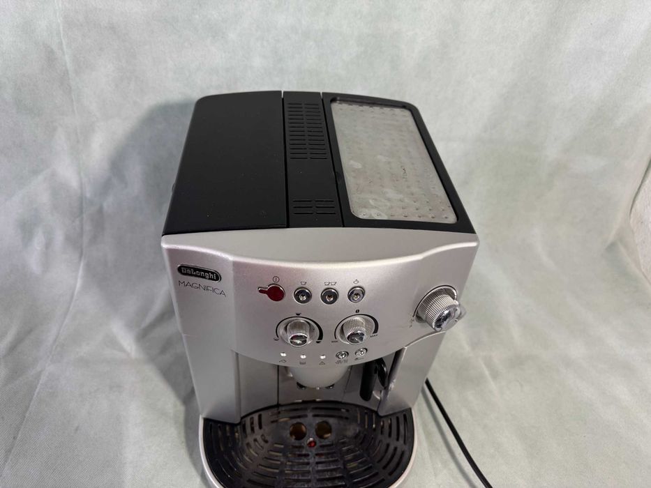 Кафемашина - Delonghi Magnifica ESAM 4200.S