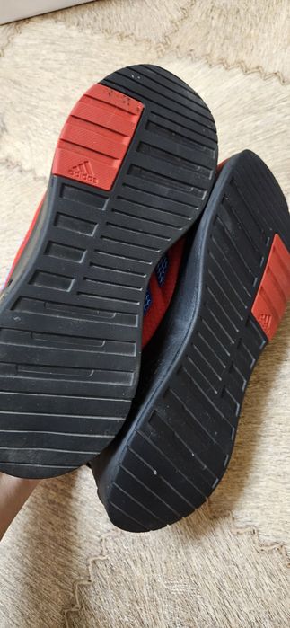 Продам Кроссовки Adidas