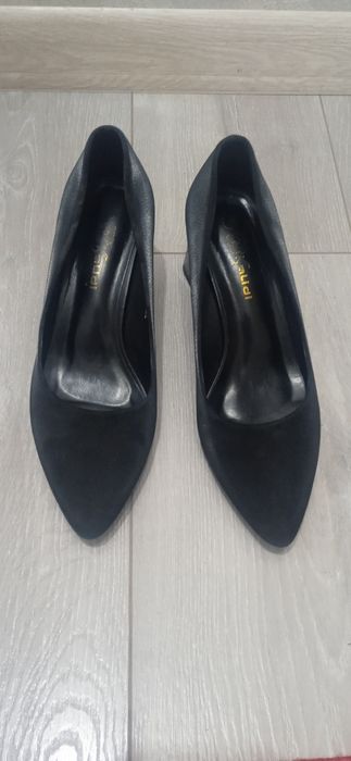 Женская обувь туфли и т.д.