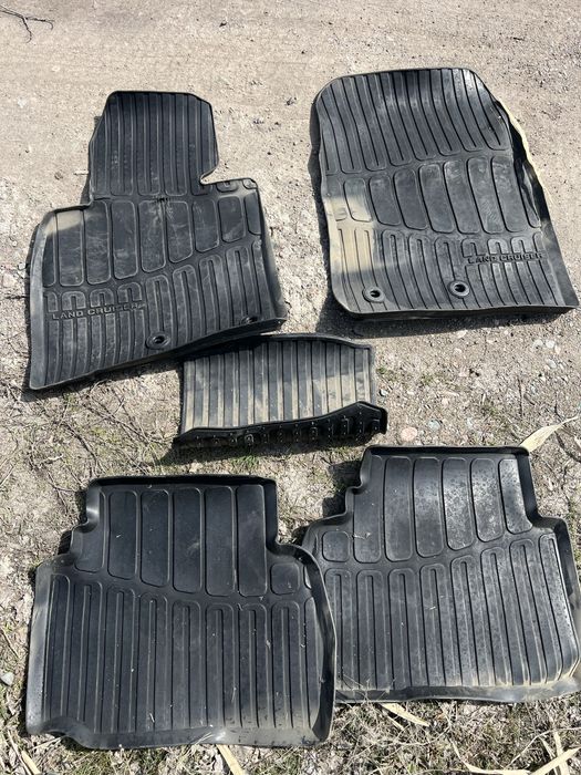 Полики TOYOTA LC 200