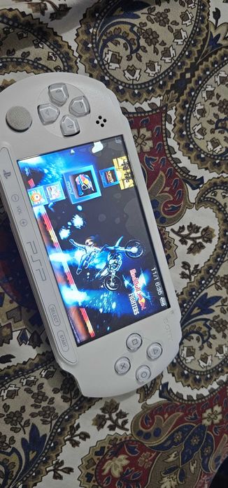 psp sony alb model psp e1004 psp Street modat