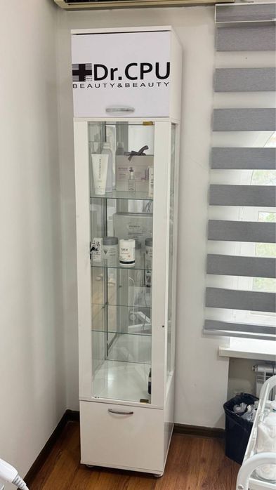 Шкаф косметологический