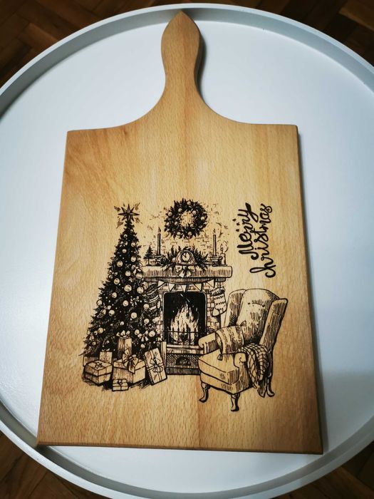 Дървена дъска с лазерна пирография за Коледа! Може да се сложи име!