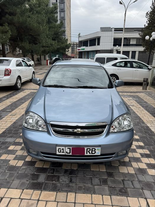 Lasetti 2013-yil Avtamat. 1,6 sotiladi