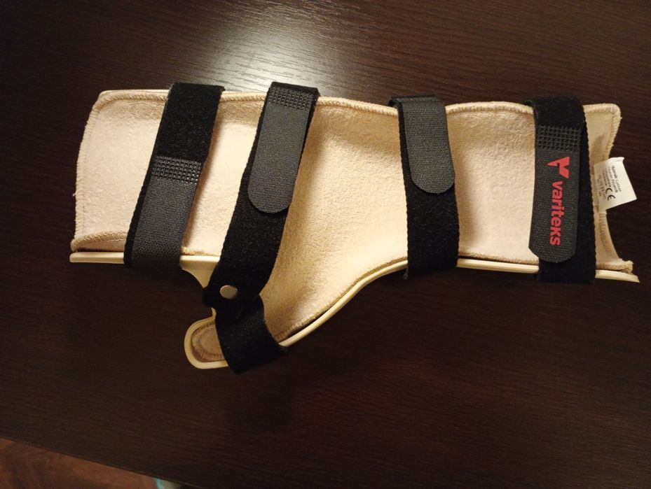 Orteza mâna dreapta