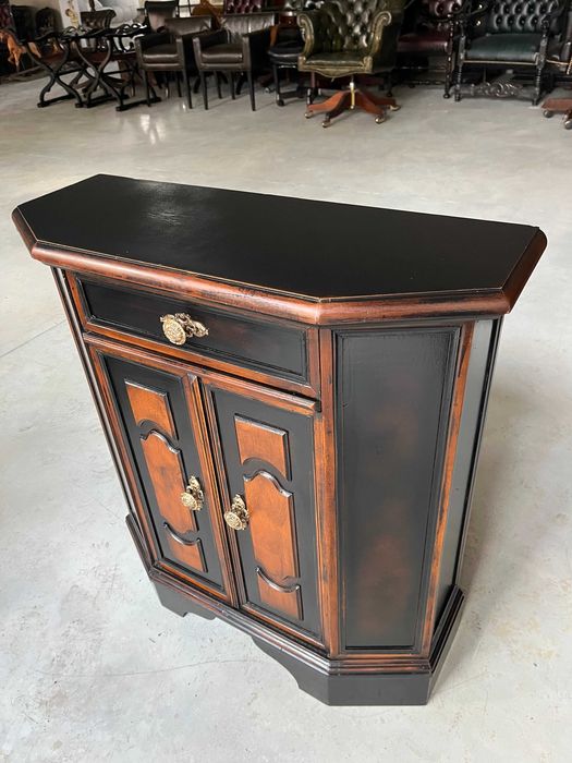 Comoda/Consola recent reconditionata!