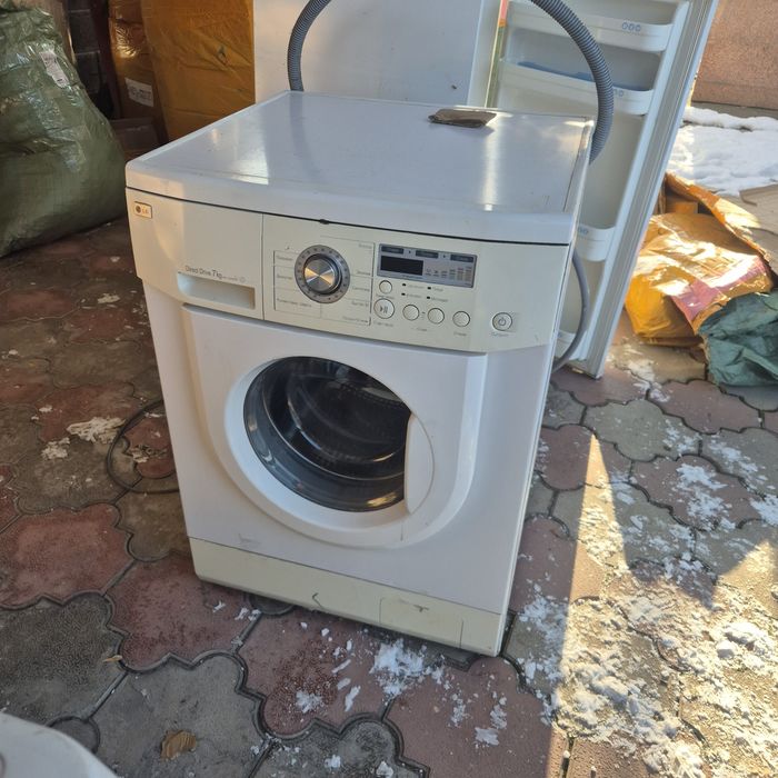 стиралыный машина и холодильник