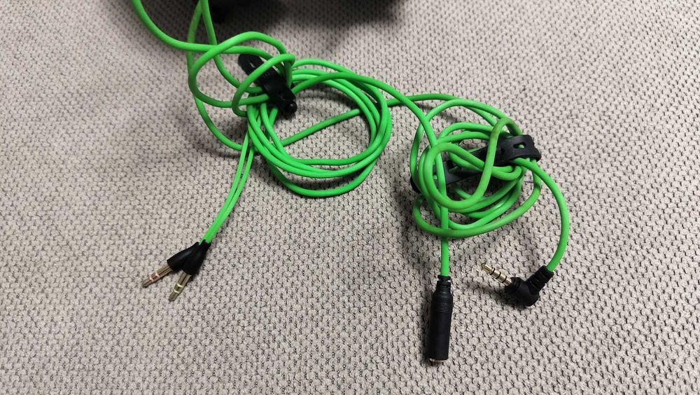 Casti gaming cu fir Razer BlackShark V2