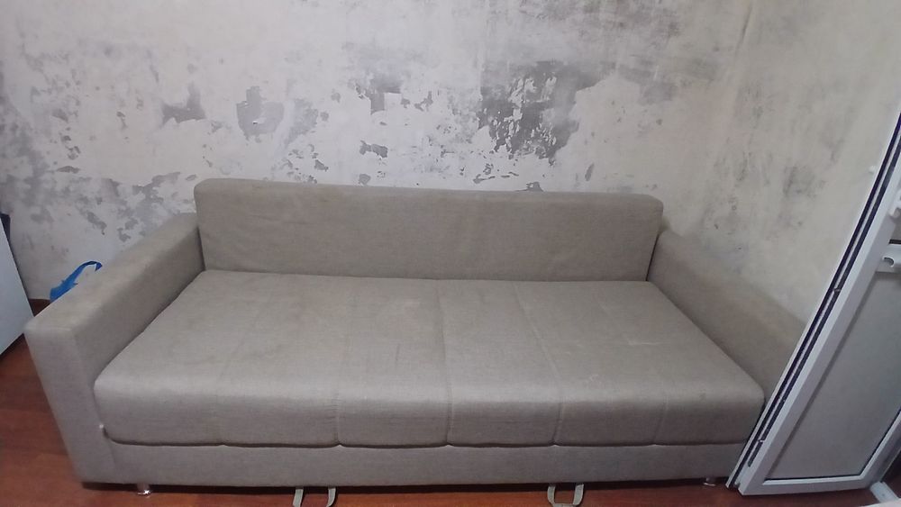 Продам срочно диван