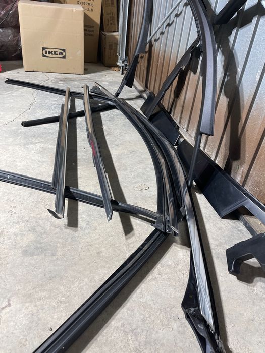bmw g30/31 ornament usa fata / Window guide / window frame