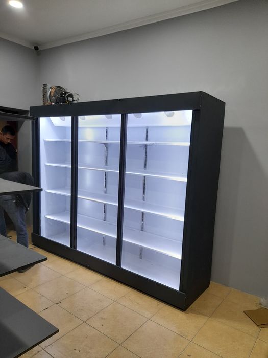 Xaladelnik,vetrinniy