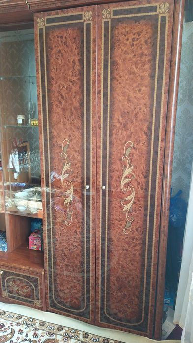 Стенка на гостиной