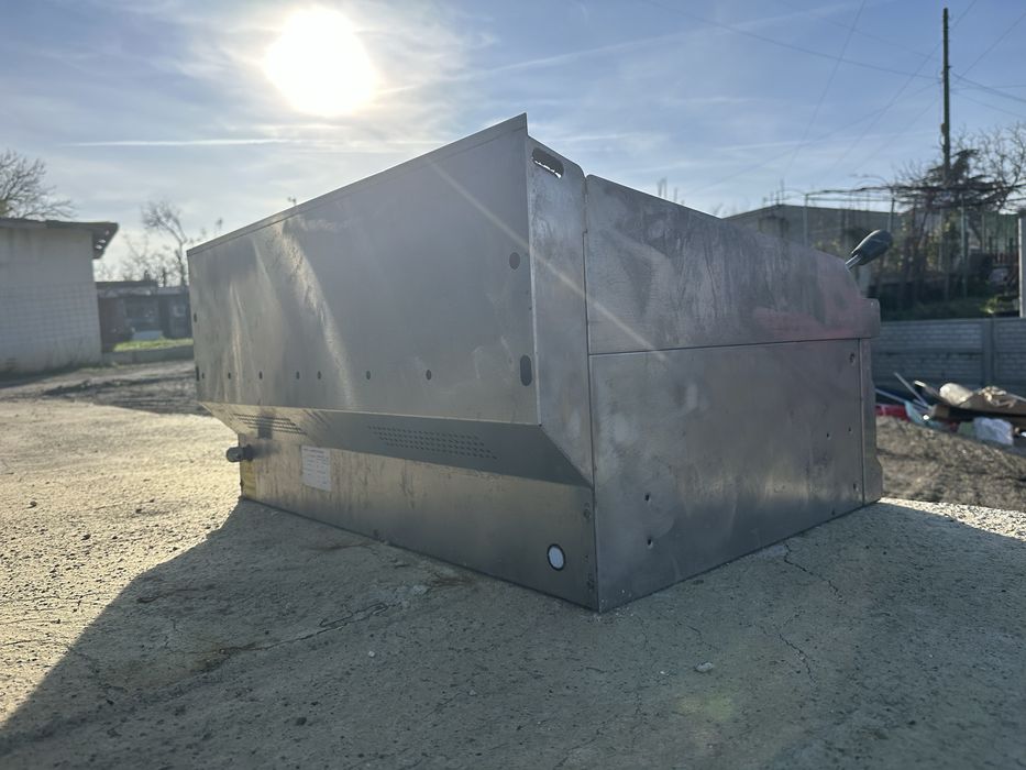 Газова скара с вулканични камъни с две зони