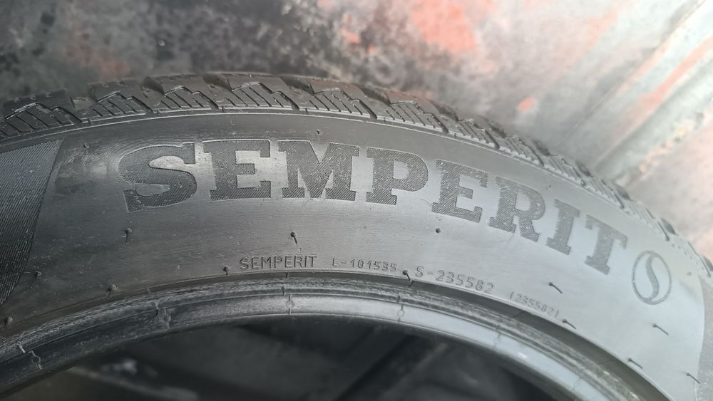215/50/17 Semperit