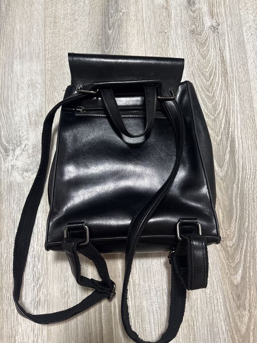 Черный женский рюкзак