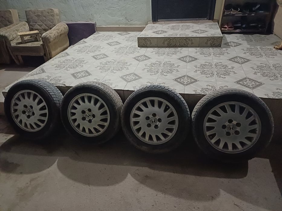 Продам Диск с Резиной R16