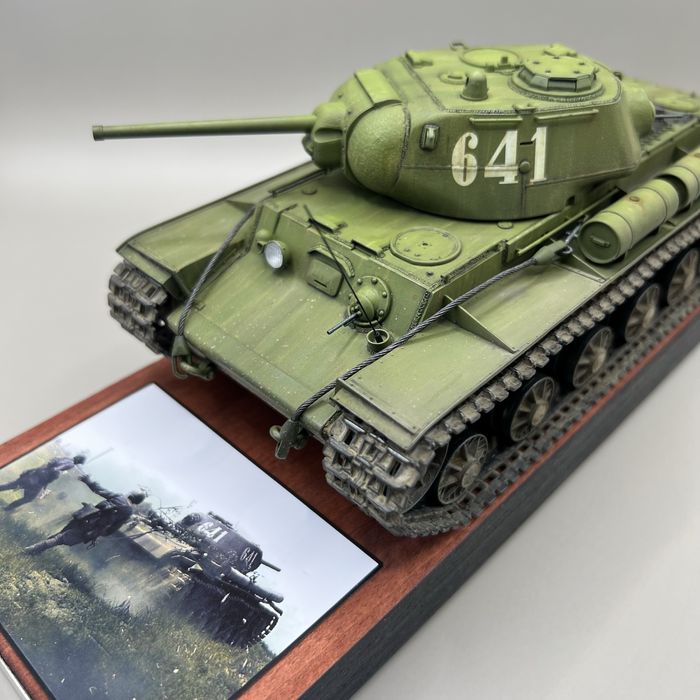 Модель танка КВ-1С Масштаб 1/35
