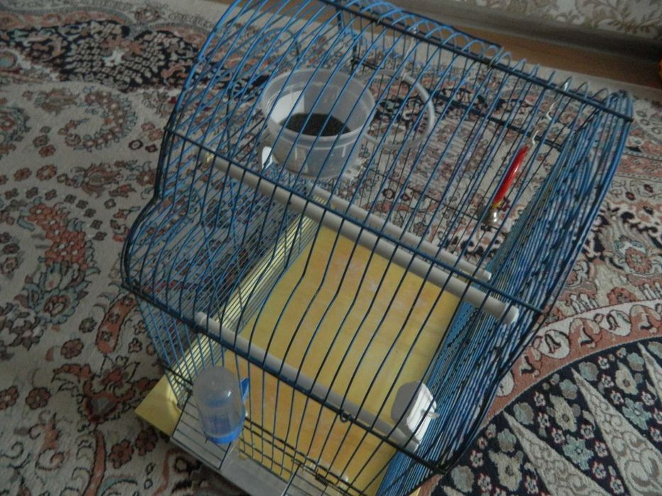 Продам клетку  для попугая