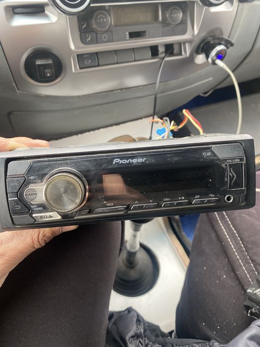 Продам магнитолу pioneer