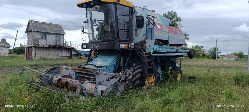 Комбайн Есиль 740